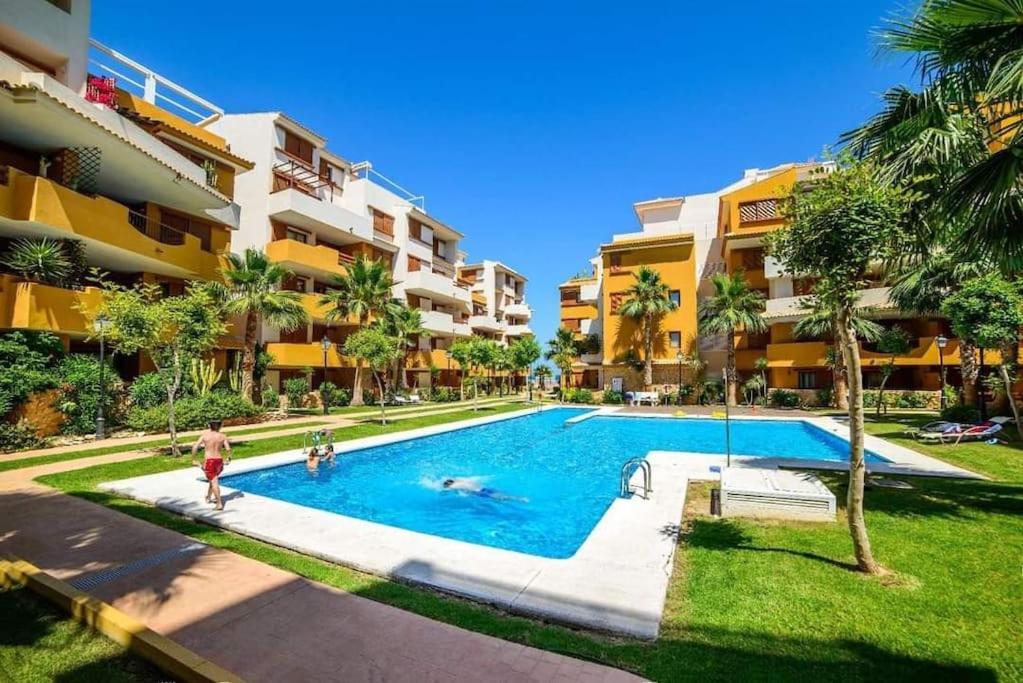 Olivia Sunny 2 Bedroom Apartament Punta Prima Торевиеха Екстериор снимка