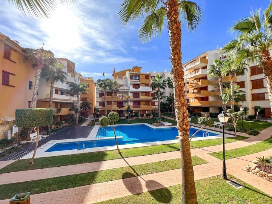 Olivia Sunny 2 Bedroom Apartament Punta Prima Торевиеха Екстериор снимка