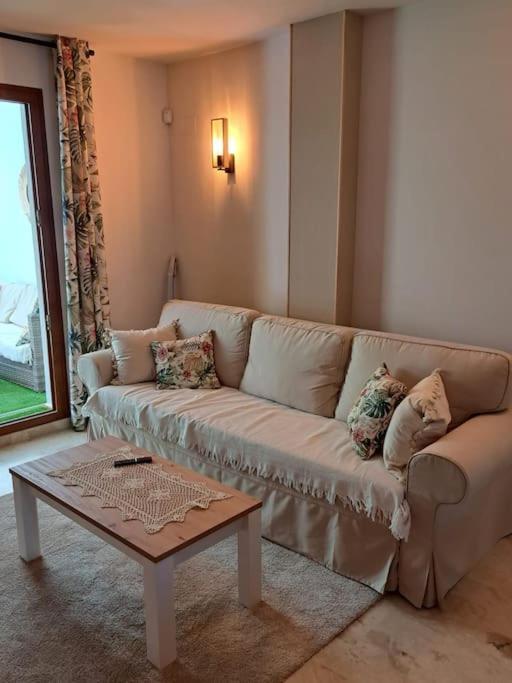 Olivia Sunny 2 Bedroom Apartament Punta Prima Торевиеха Екстериор снимка
