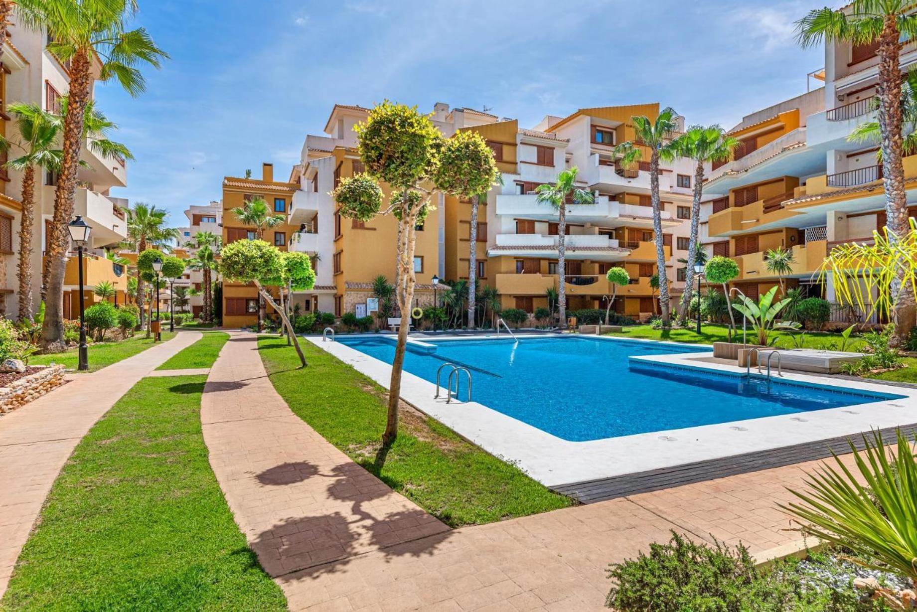 Olivia Sunny 2 Bedroom Apartament Punta Prima Торевиеха Екстериор снимка